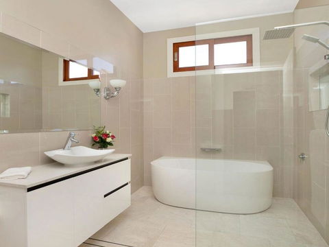 Advilla Stylish Charming & Central Location - Accommodation Fremantle 2