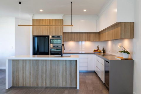 Penthouse Luxe Sunrise Beach - Accommodation Fremantle 5