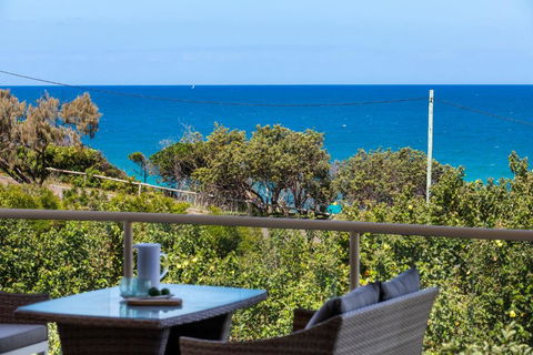 Penthouse Luxe Sunrise Beach - Accommodation Fremantle 3