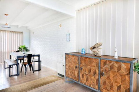 Azure Absolute Beachfront Pet Friendly - Accommodation Fremantle 4