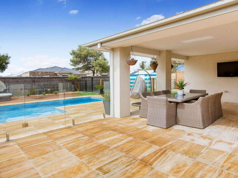 MALIBU SAFETY BEACH - Accommodation Fremantle 6