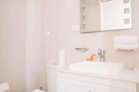 Scenic Illawong Riverside Getaway 1bed1bath Unit - Accommodation Fremantle 7