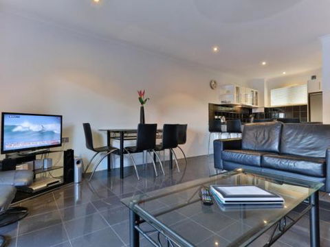 RED COWRIE 321atPALM COVE - Accommodation Fremantle 6