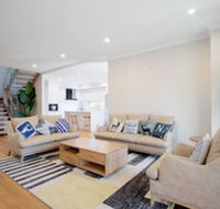Lux Style 4BR Townhouseashwood - Accommodation Fremantle