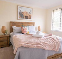 42 Rosemary Lane  Central Orange Spacious Family Home Quiet Lane - Accommodation Fremantle