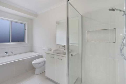 V & V Family Dream Away - Accommodation Fremantle 3