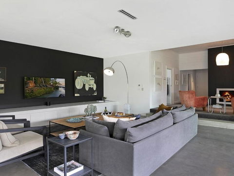 Greywood Classic Highlands Charm & Serene Living - Accommodation Fremantle 6