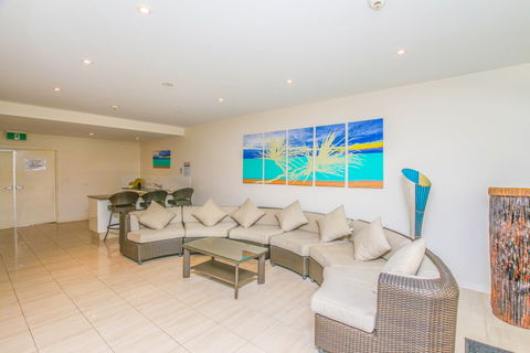 Stunning Ground Floor City Apartment - Accommodation Fremantle 3