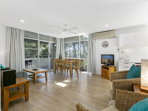 Noosa Heads Beach Getaway Unit 3 Yaringa 29 Noosa Drive - Accommodation Fremantle 6