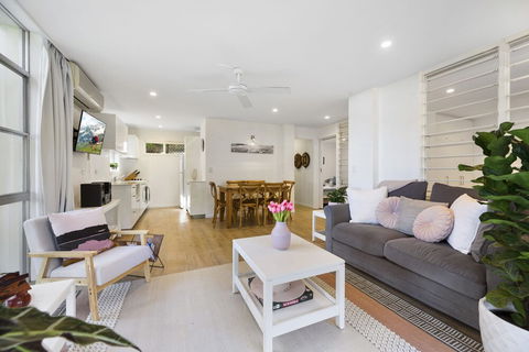 Noosa Heads Beach Getaway Unit 3 Yaringa 29 Noosa Drive - Accommodation Fremantle 5