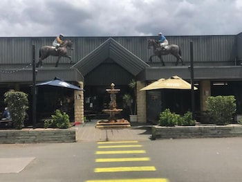 Blacktown Tavern - Accommodation Fremantle 1