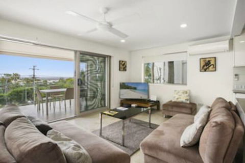 Stunning Apartment With Views Of Laguna Bay Unit 2 Taralla 16 Edgar Bennett Ave - Accommodation Fremantle 0