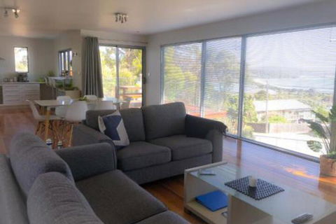 BAY Of FIRES BEACH SHACK Ocean Views From A Modern Beachhouse - Accommodation Fremantle 3