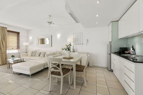 Hastings Street Unit Across Road From Beach Unit 524 32 Hastings Street - Accommodation Fremantle 6