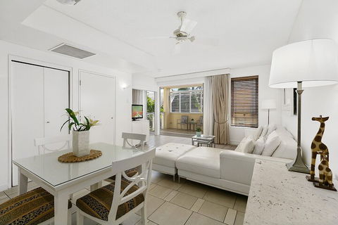 Hastings Street Unit Across Road From Beach Unit 524 32 Hastings Street - Accommodation Fremantle 4