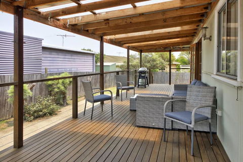A Reel Teal - Accommodation Fremantle 1