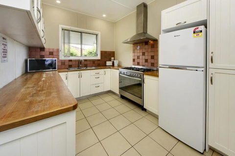 A Reel Teal - Accommodation Fremantle 4