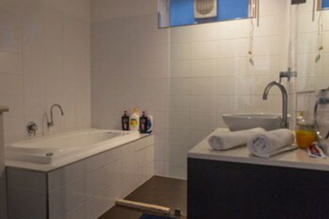 Bright & Spacious 2 Bedroom Apartment In Windsor - Accommodation Fremantle 2