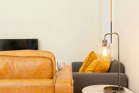 2 Bedroom Gorgeous Art Deco Classic Near CBD - Accommodation Fremantle 3