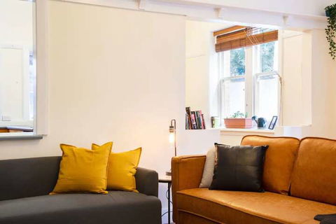 2 Bedroom Gorgeous Art Deco Classic Near CBD - Accommodation Fremantle 2