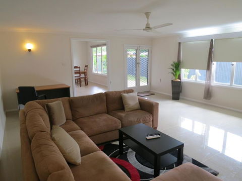 Edge Hill Clean & Green Cairns 7 Minutes From The Airport 7 Minutes To Cairns CBD & Reef Fleet Terminal - Accommodation Fremantle 5