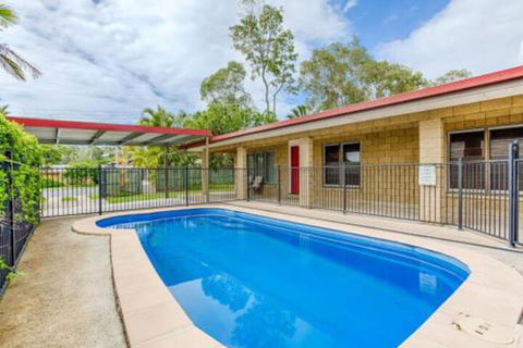 14 Double Island Drive Rainbow Beach Large Holiday House With PoolPets Welcome Free Wi Fi - Accommodation Fremantle 0