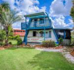Wayfarers Beachouse Rainbow Beach Everything you need just metres to the beach - Accommodation Fremantle