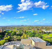 Deluxe Central Park 4B2B APT BoxHill Panorama - Accommodation Fremantle