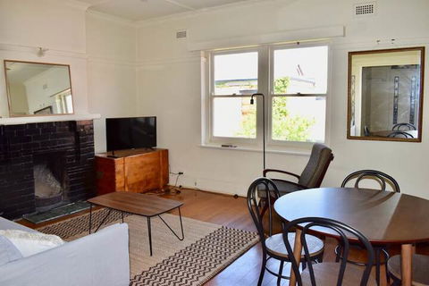 Art Deco Apt In Sunny Elwood Minutes To St. Kilda - Accommodation Fremantle 3
