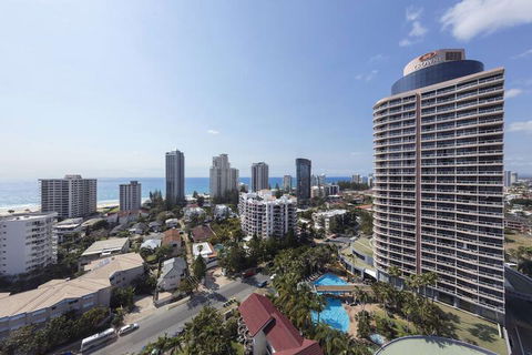 Oaks Gold Coast Hotel - Accommodation Fremantle 1
