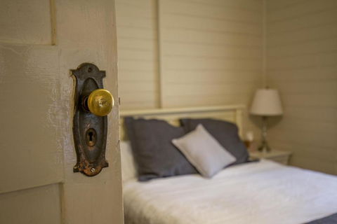 Arohanui - Accommodation Fremantle 3