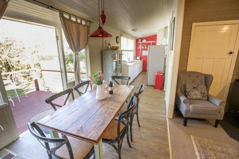 Arohanui - Accommodation Fremantle 6
