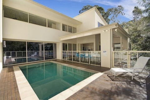 Prestigious House In Little Cove - Accommodation Fremantle 0