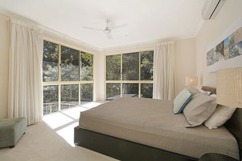Prestigious House In Little Cove - Accommodation Fremantle 7