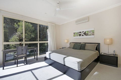 Prestigious House In Little Cove - Accommodation Fremantle 5