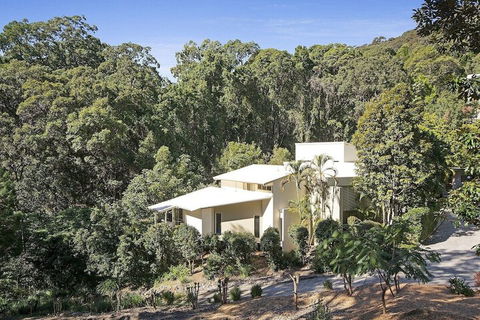 Prestigious House In Little Cove - Accommodation Fremantle 1