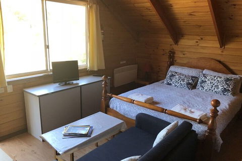 Alpine Stag Lodge Unit 2 - Accommodation Fremantle 2