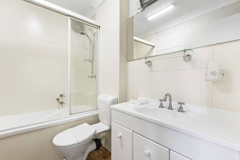 Regent Park - Accommodation Fremantle 7