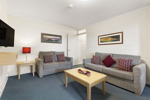 Regent Park - Accommodation Fremantle 3