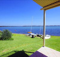 Blue Water at Mannering Park - Accommodation Fremantle