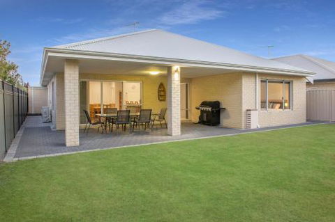 Fairway Isle - Accommodation Fremantle 2