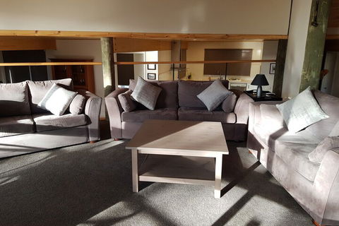 Moondance Lodge - Accommodation Fremantle 7