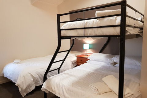 Moondance Lodge - Accommodation Fremantle 6