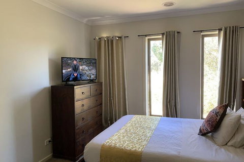 Apple House - Accommodation Fremantle 6