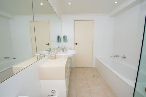 A Yachtsmans Rest Unit 4, 37 Victoria Parade - Accommodation Fremantle 1