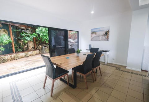 Absolute Airlie Central Airlie Beach - Accommodation Fremantle 5