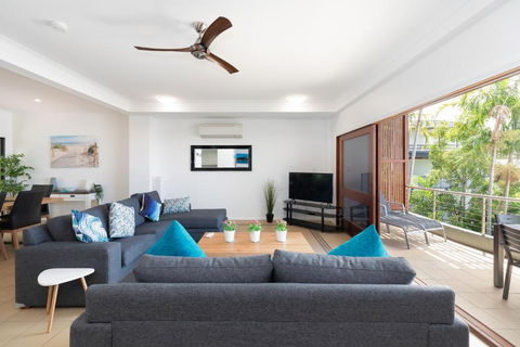 Absolute Airlie Central Airlie Beach - Accommodation Fremantle 1