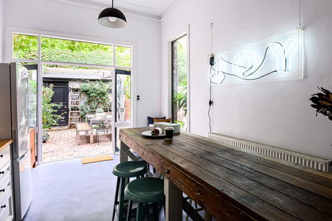 Adderley A Striking 1880s Restored Victorian - Accommodation Fremantle 5