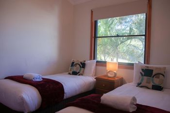 41 Korora Palms 2 Bedroom Bure - Accommodation Fremantle 5