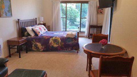 Beezneez B & B - Accommodation Fremantle 2